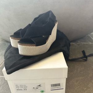 Pedro Garcia platform sandals size 5 great condition